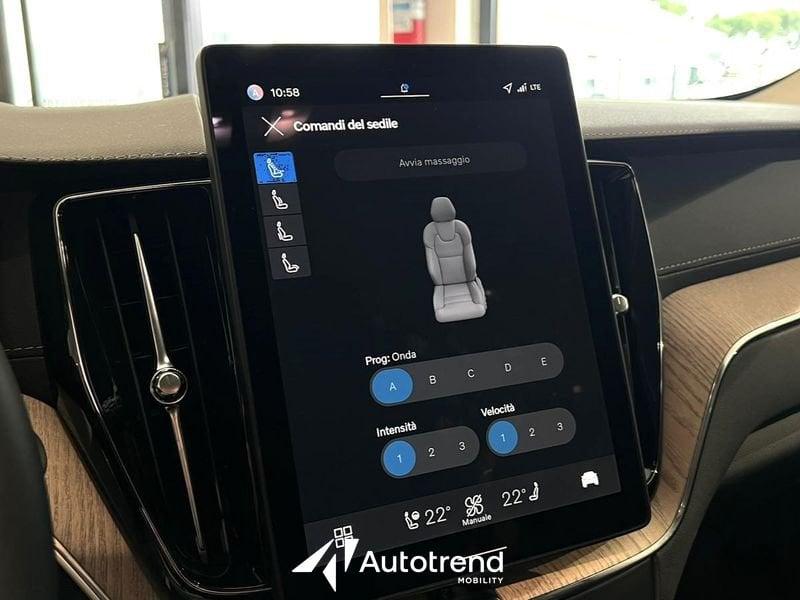 Volvo XC60 B5 250 CV AWD Mild Hybrid Benzina Automatica Ultra Dark