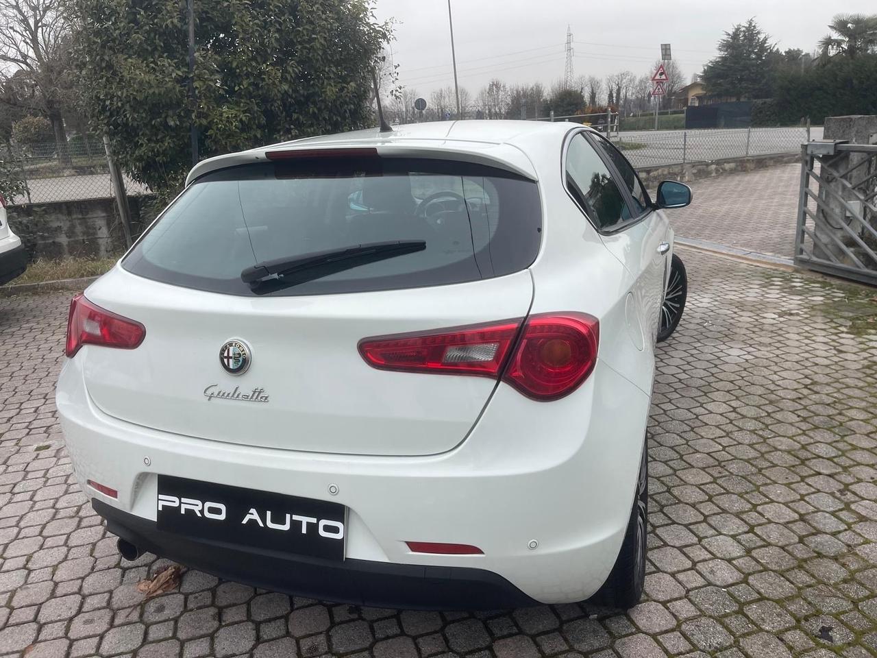 Alfa Romeo Giulietta 1.6 JTDm-2 105 CV Exclusive