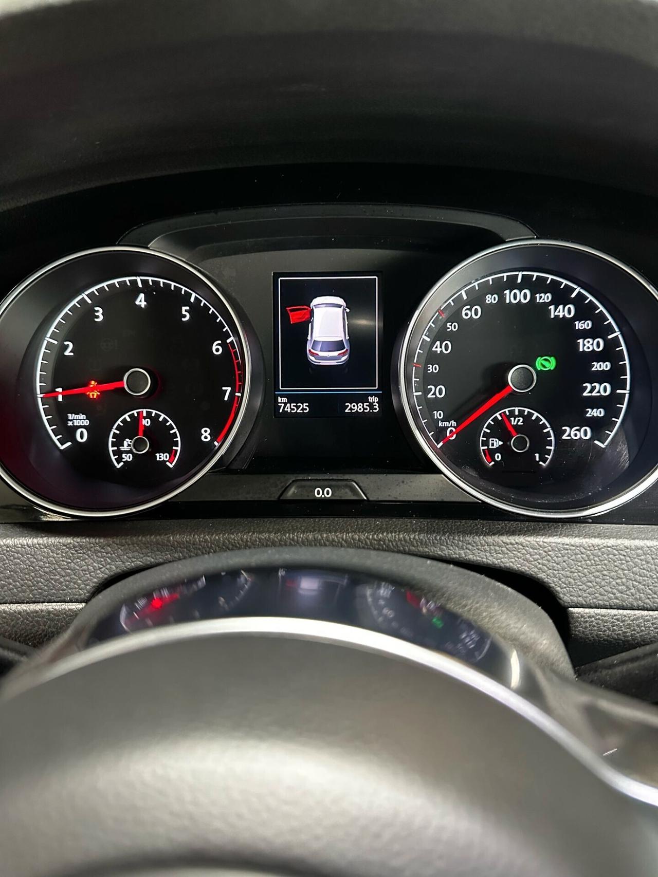 Volkswagen Golf R-LINE 1.5 TSI ACT DSG 5p. BMT
