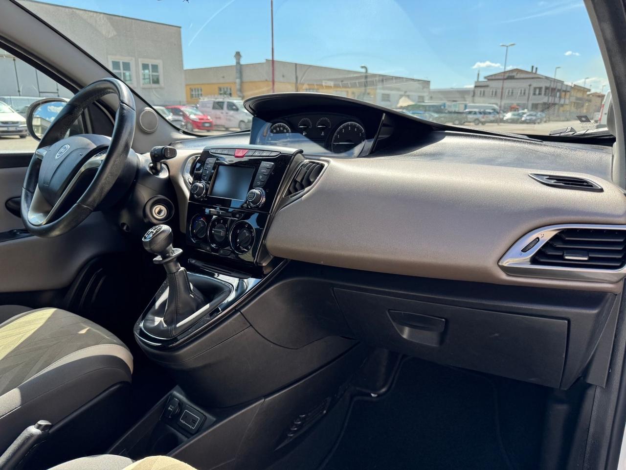 Lancia Ypsilon 1.2 benzina/GPL Ecochic Gold