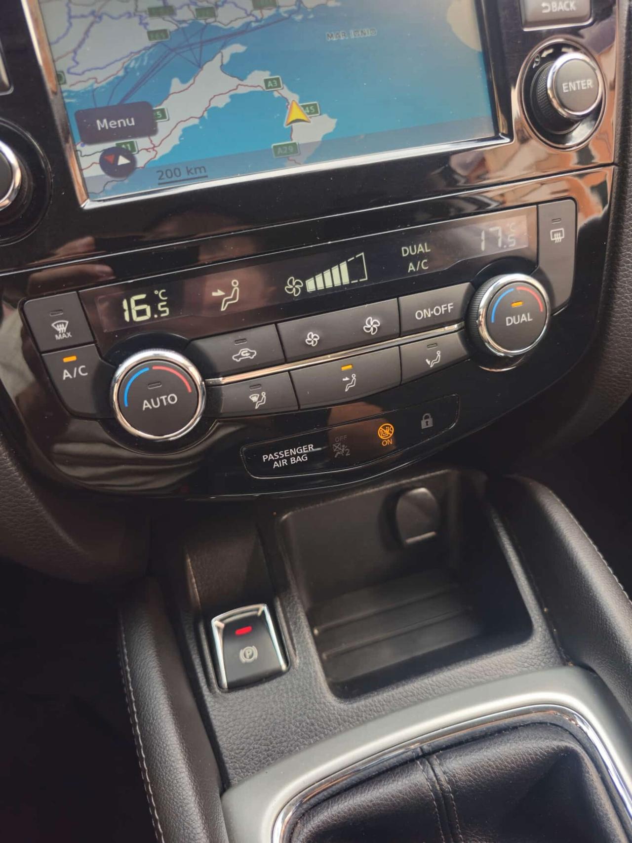 Nissan Qashqai 1.5 dCi N-Connecta