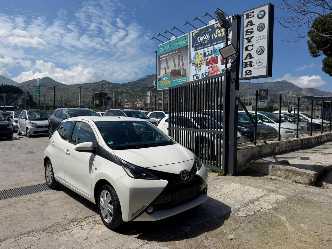 Toyota Aygo 1.0 VVT-i 69 CV 5 porte x-clusiv