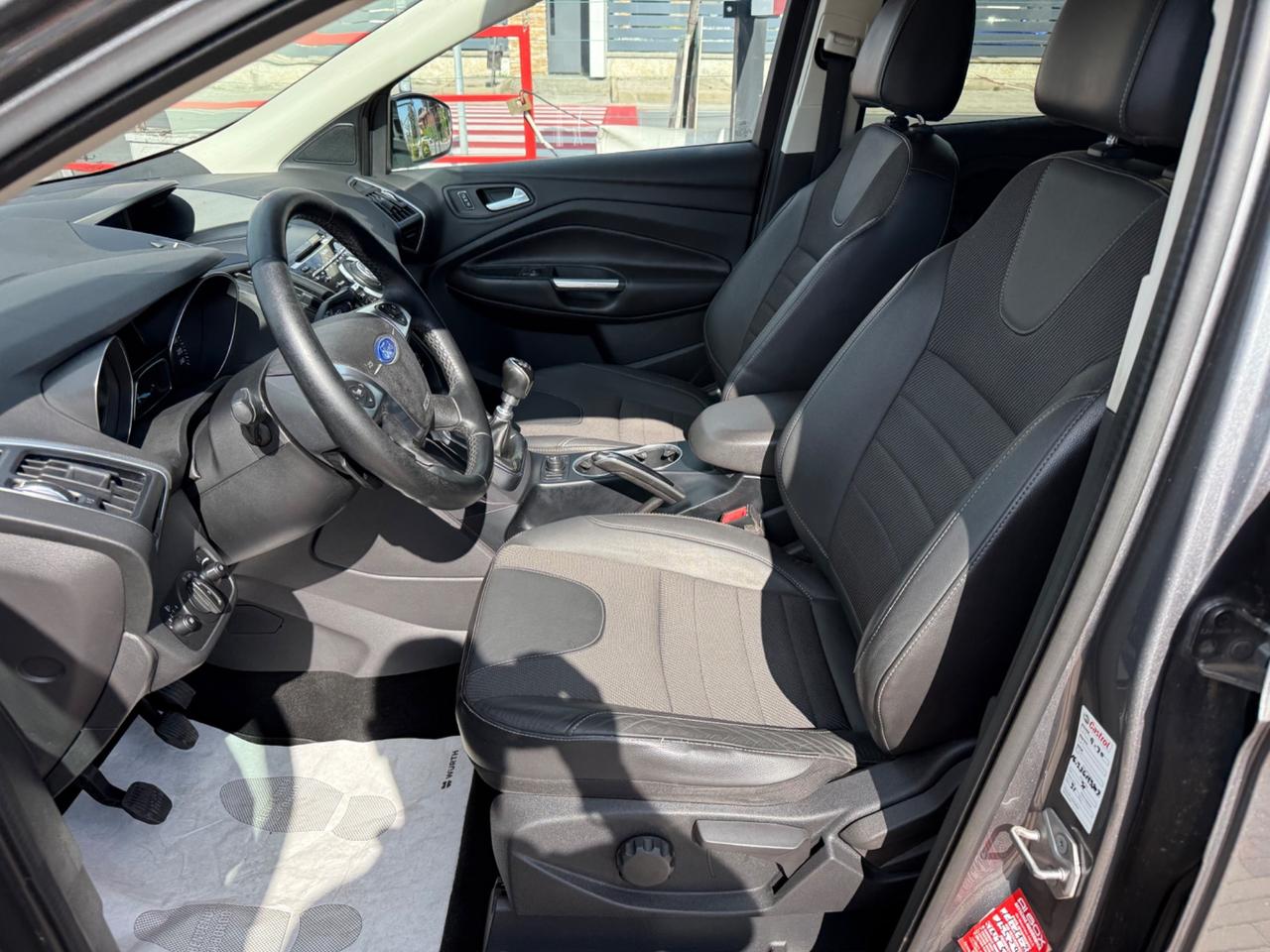 Ford Kuga 2.0 TDCI 140 CV 4WD Titanium