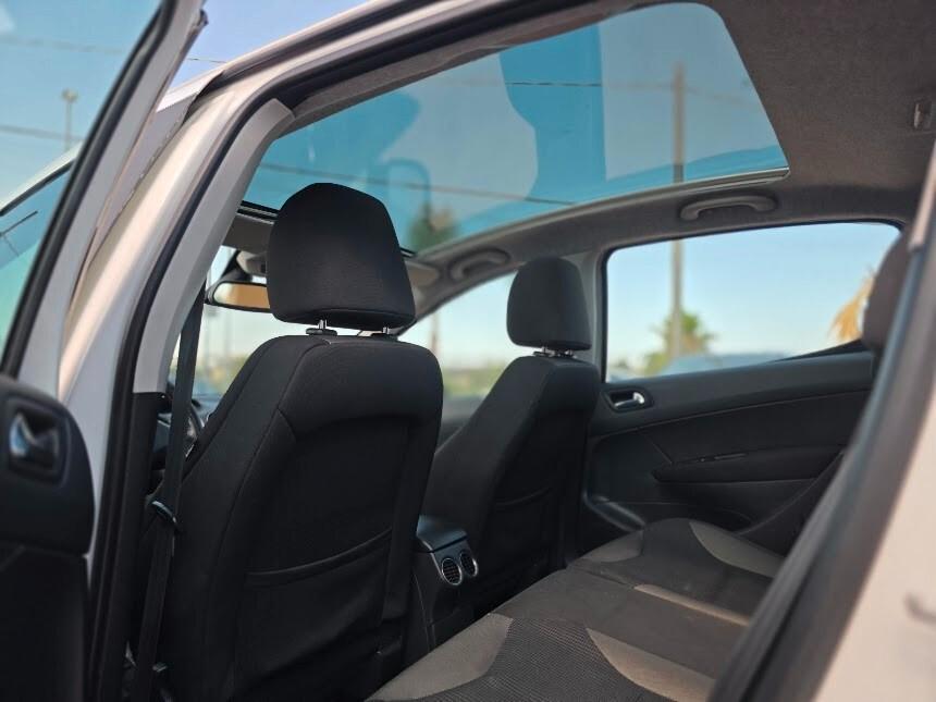 Peugeot 308 1.6 HDi 90CV 5p. Tecno