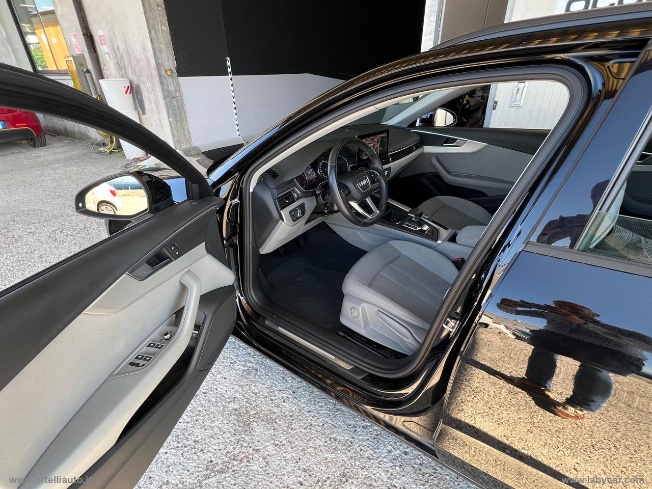 AUDI A4 Avant 35 TDI/163CV MHVE S tronic Business IVA DEDUCIBILE