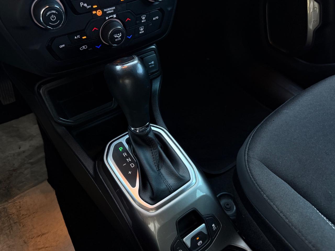 Jeep Renegade 1.6 Mjt cambio automatico 120 CV Limited