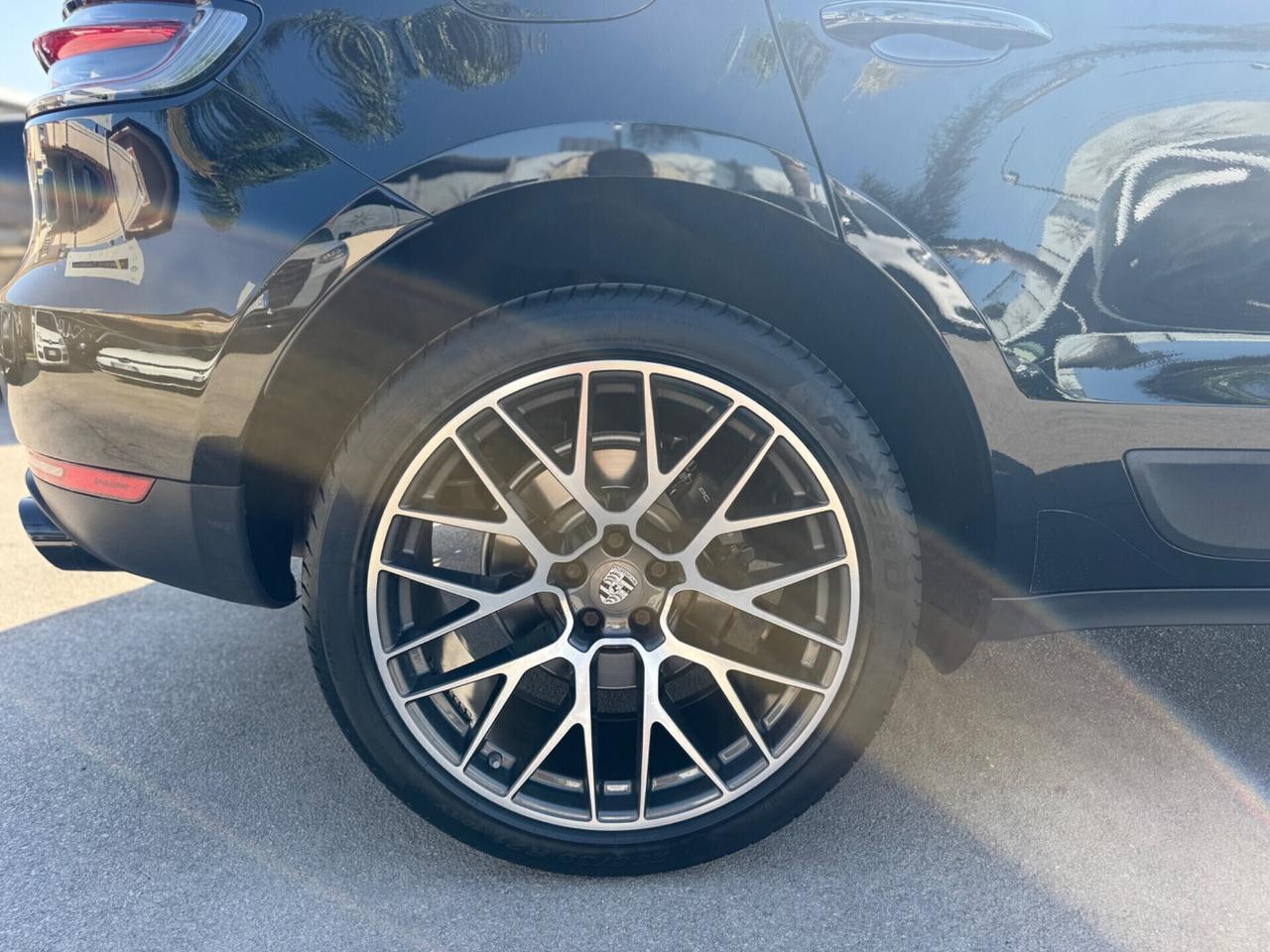 Porsche Macan 2.0 pari al nuovo