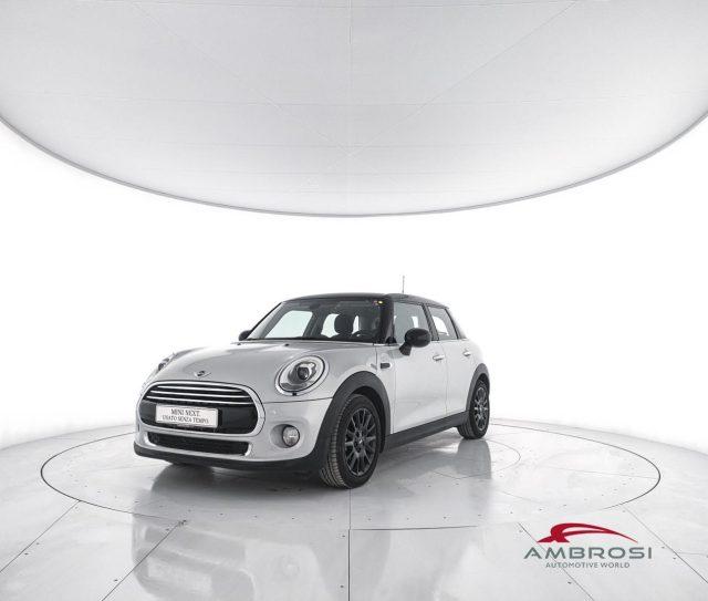 MINI Cooper D 5 porte 1.5 Hype Auto