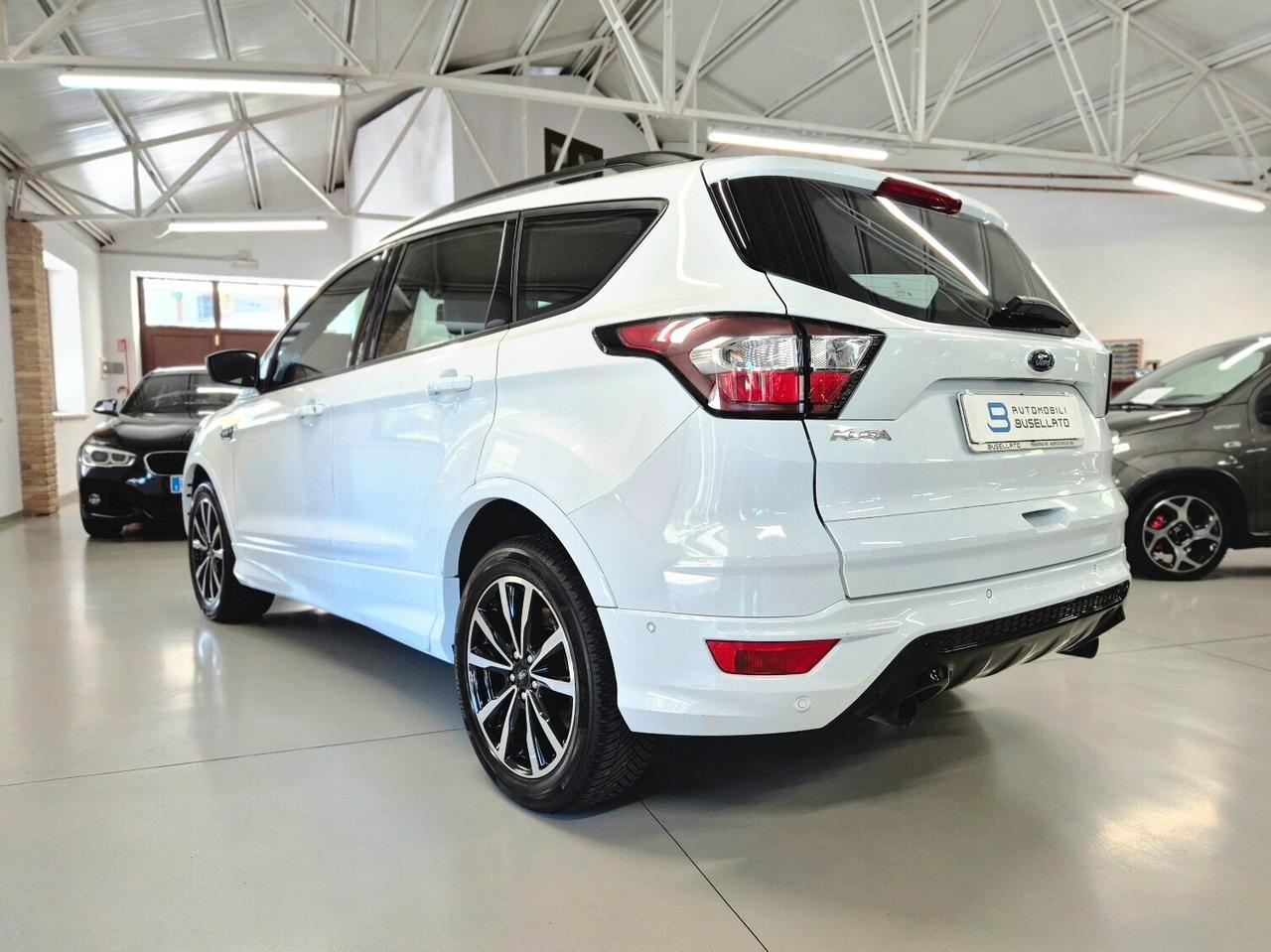 Ford Kuga 2.0 TDCI 120 CV S&S 2WD ST-Line