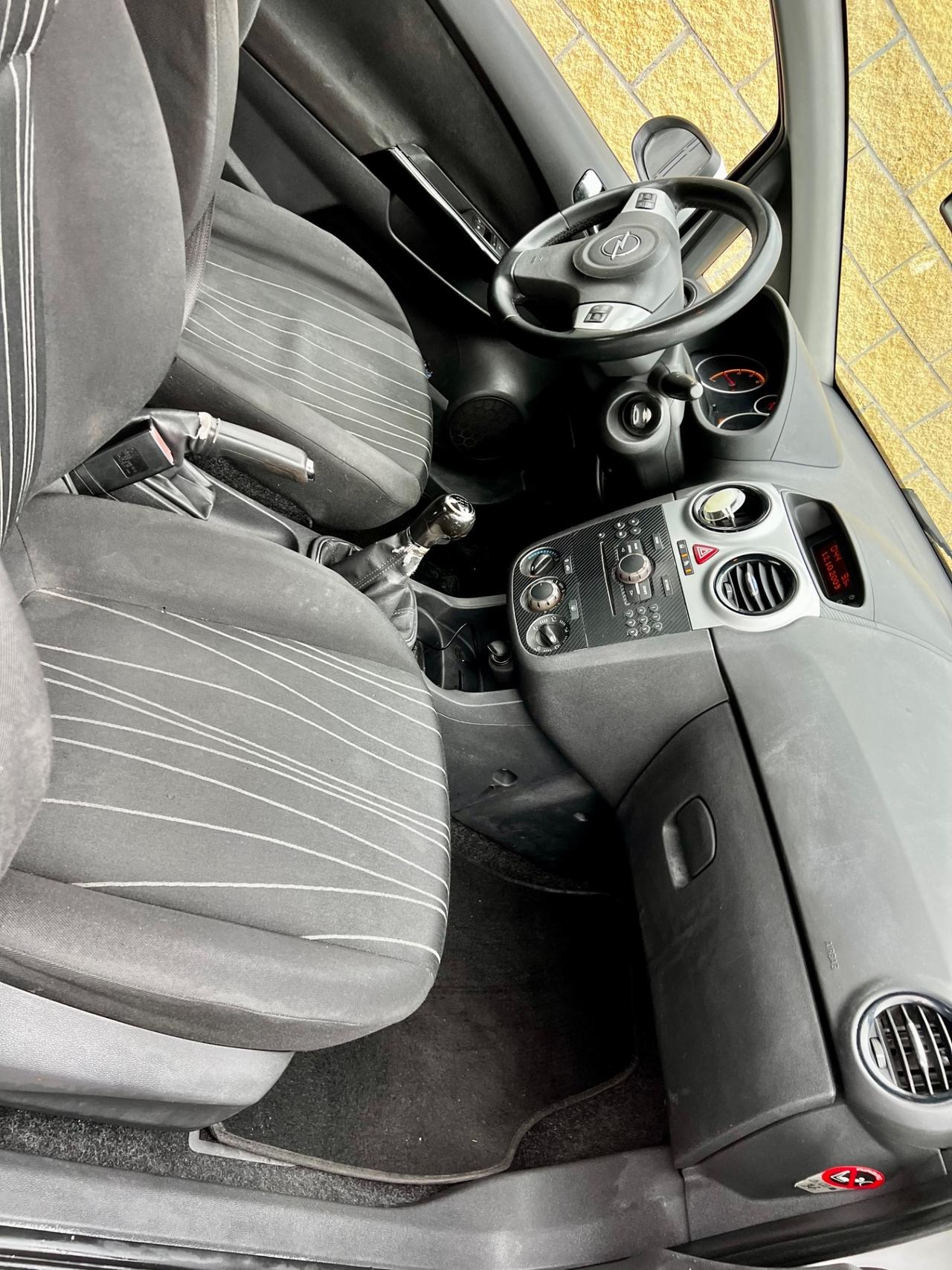 Opel Corsa 1.2 GPL-BENZINA