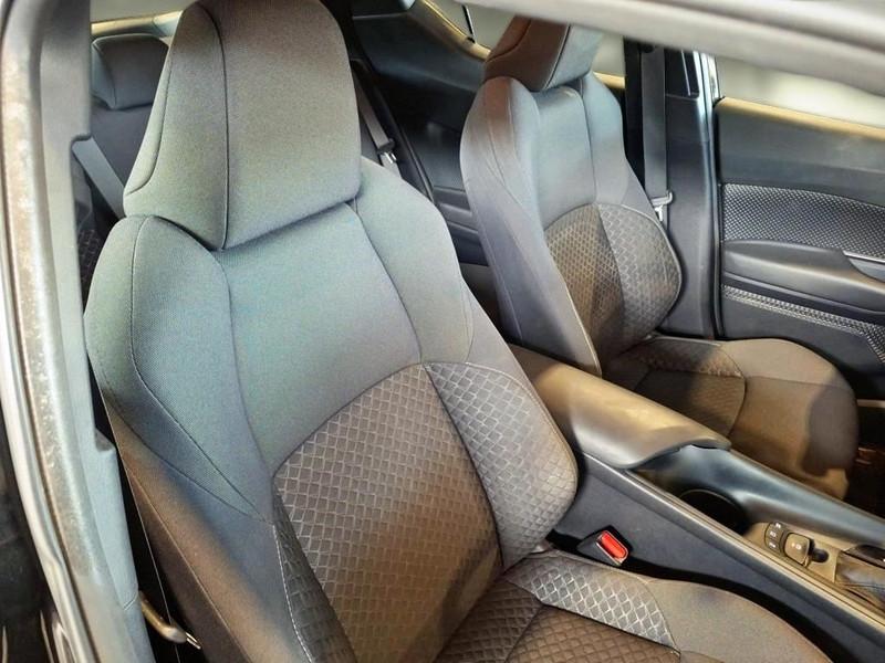 TOYOTA C-HR 1.8H 98CV E-CVT Business