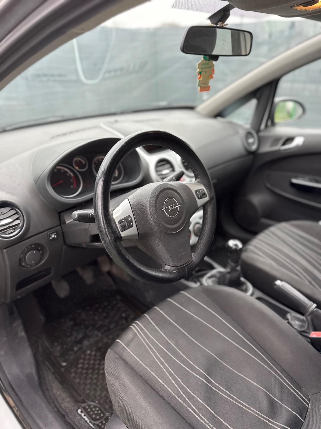Opel CORSA 1.2 GPL 5 PORTE ENJOY NEOPATENTATI