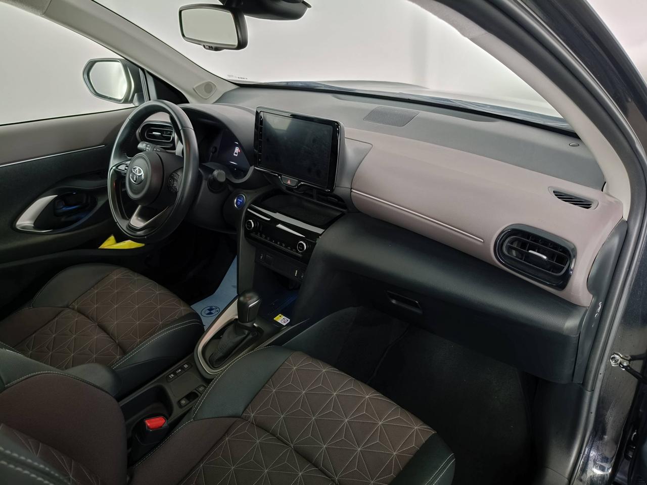 TOYOTA Yaris Cross - MY'21
