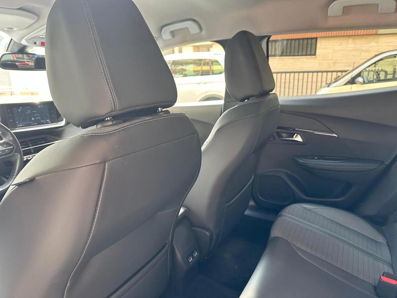 Peugeot 2008 BlueHDi 130CV EAT8 Allure Pack