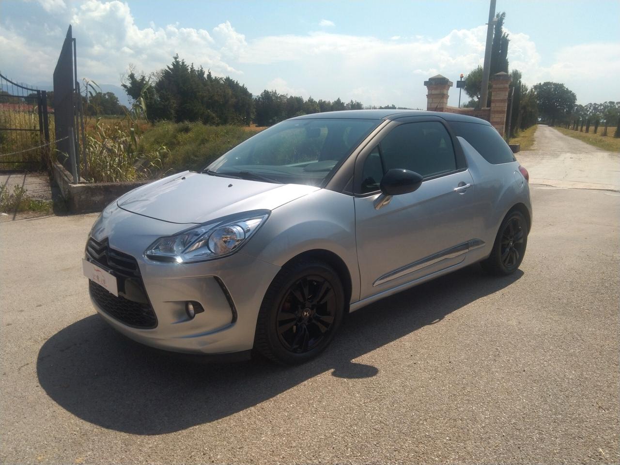 Ds DS3 DS 3 1.4 VTi 95 Just Black