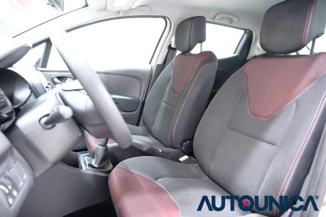 RENAULT Clio 1.2 75 CV 5 PORTE LIFE NEOPATENTATI
