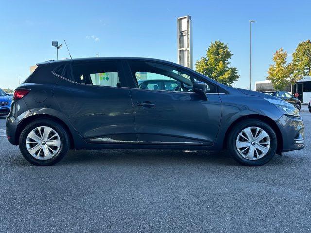 RENAULT Clio 1.2 75 CV 5P. Duel