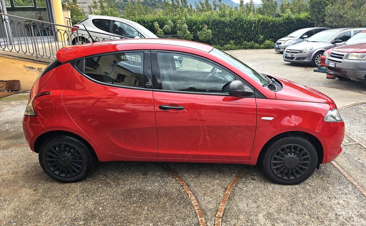 Lancia Ypsilon 1.0 HYBRID KM 28000 10/2020