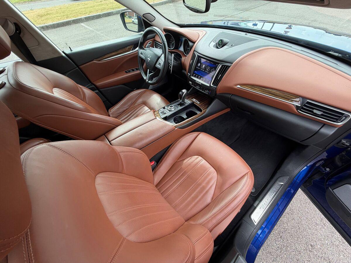 Maserati Levante 3.0 V6 275cv auto