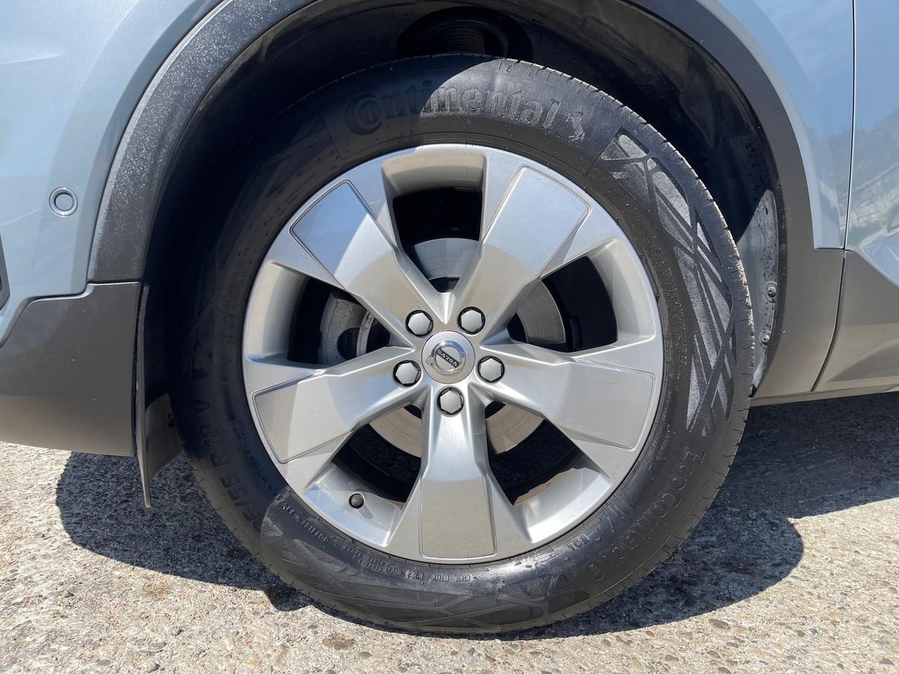 Volvo XC40 T3 Momentum Pro #10192