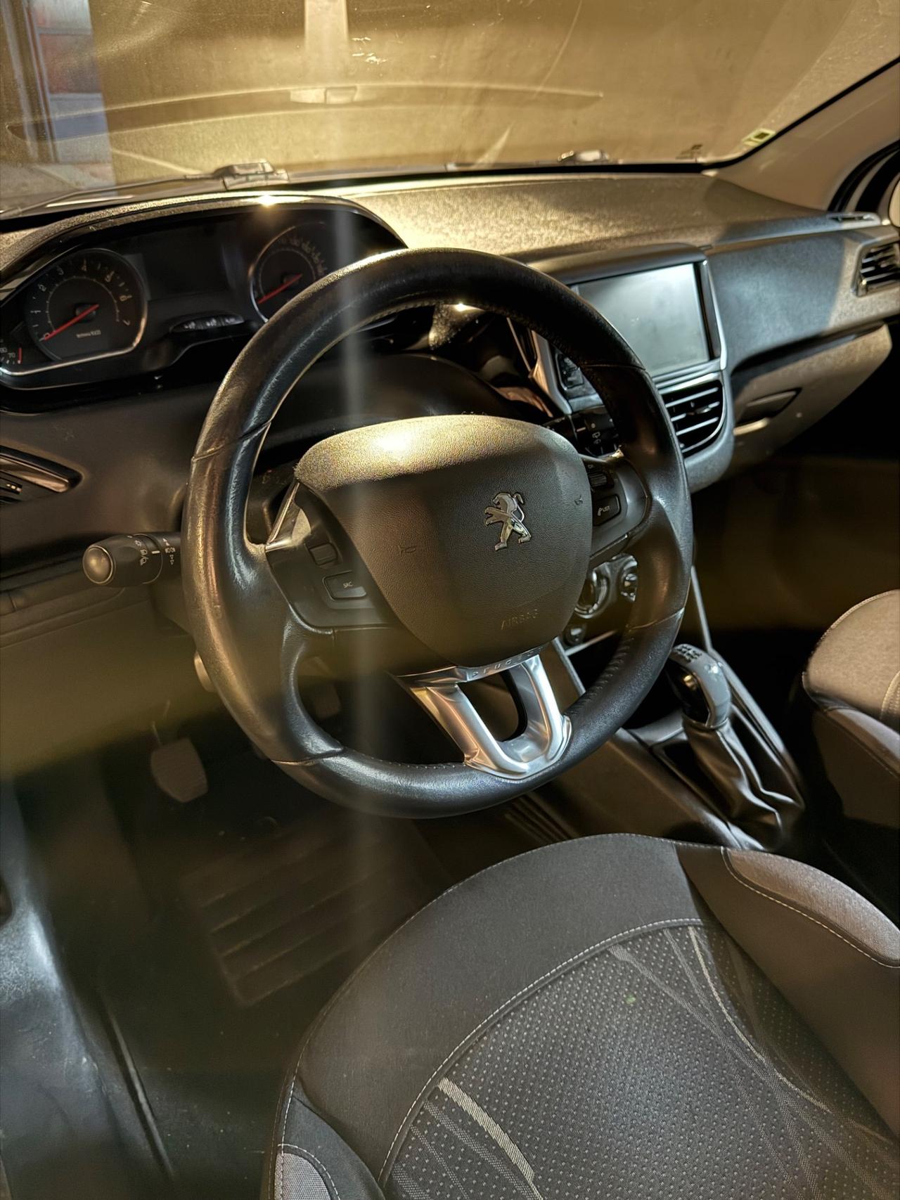 Peugeot 208 PureTech 82 5 porte Allure