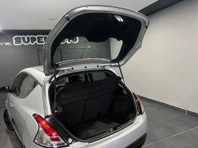 LANCIA Ypsilon 1.2 69 CV 5 porte Platinum Ecochic GPL