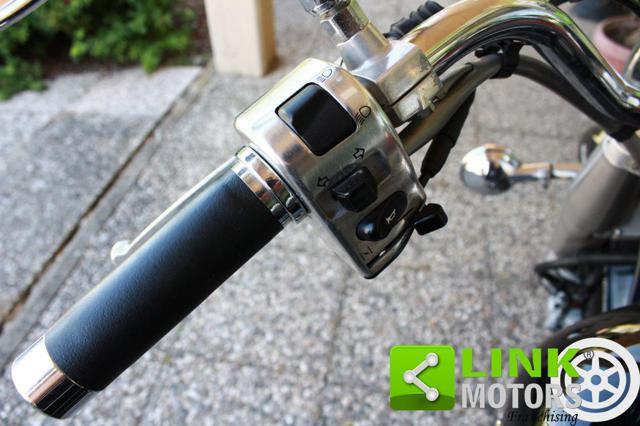 YAMAHA XVS 1100 v-star classic