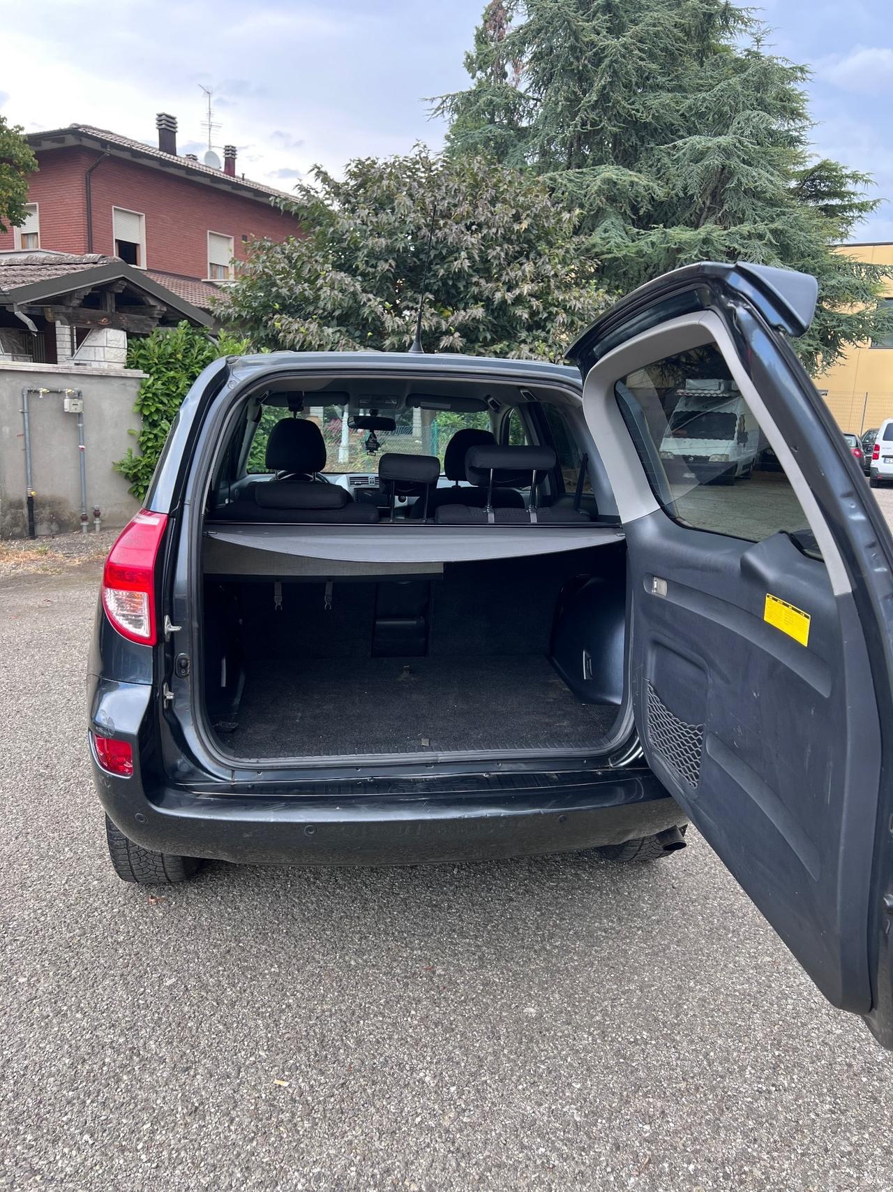 Toyota RAV 4 RAV4 2.2 D-4D 136 CV DPF Sol