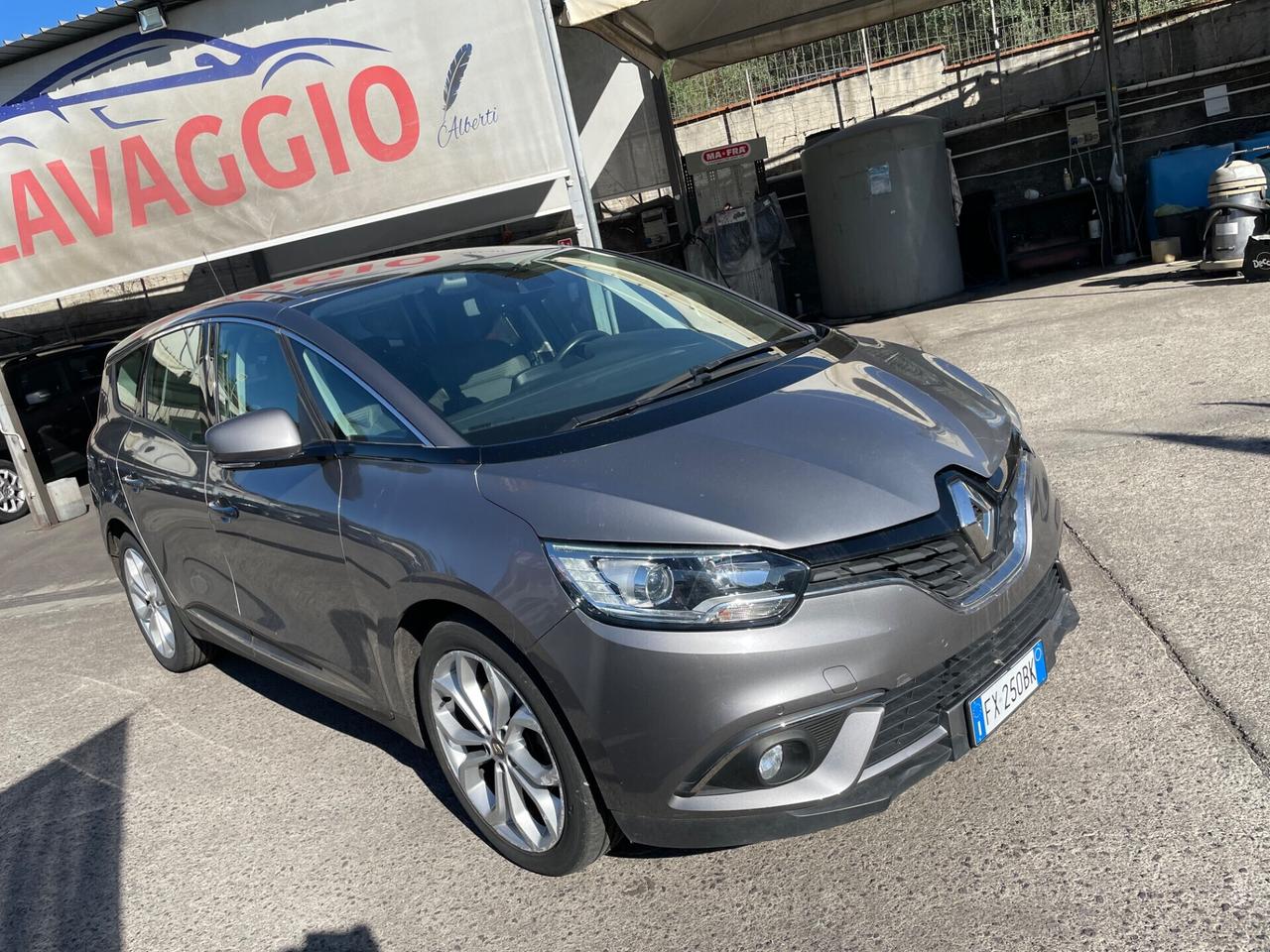 Renault Grand Scenic Blue dCi 120 CV EDC Intens