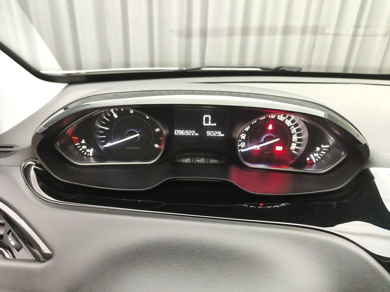 PEUGEOT 208 I 2015 1.6 BLUEHDI 75CV ACTIVE 5P