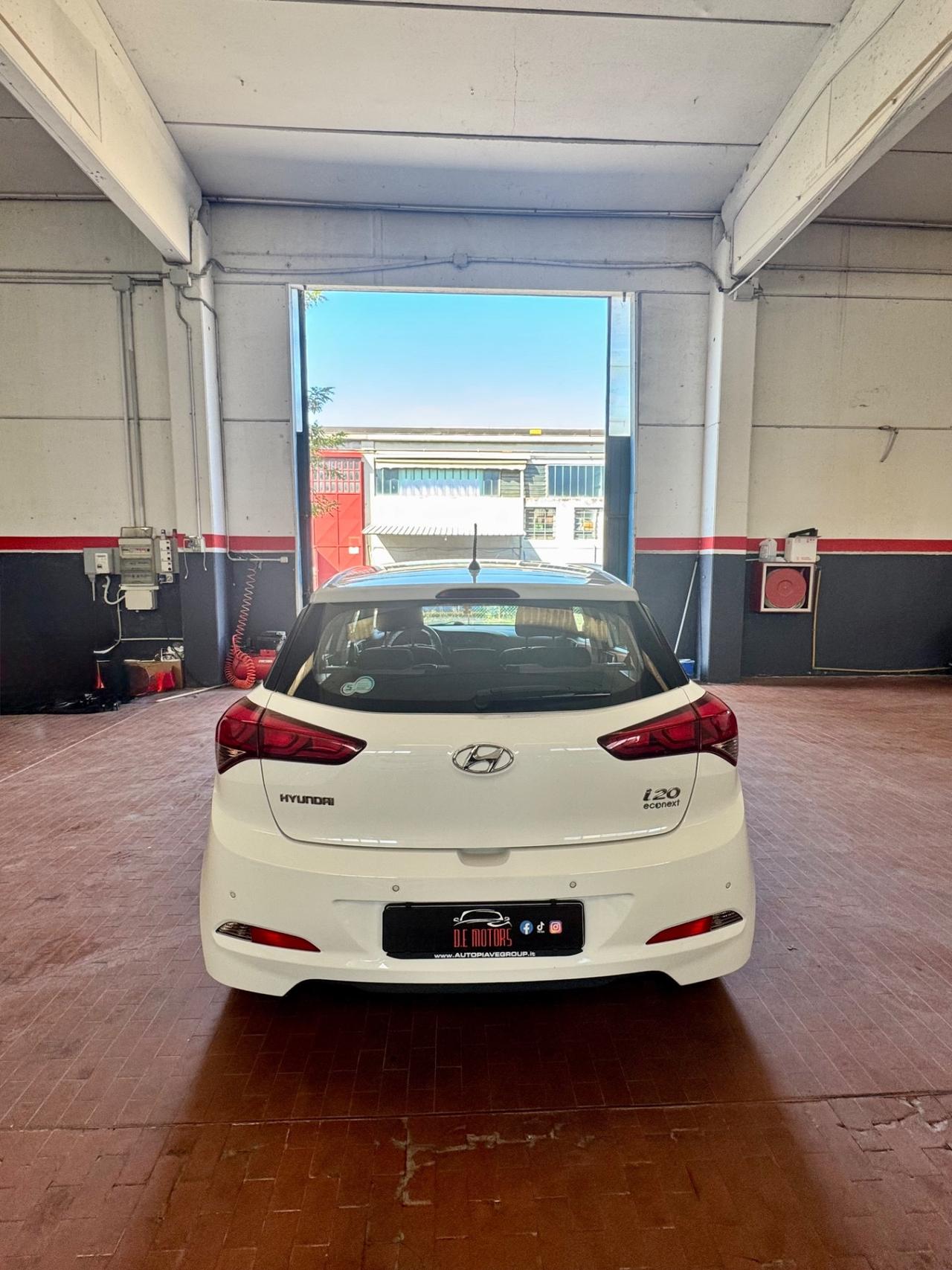 Hyundai i20 1.2 5 porte Econext Blackline