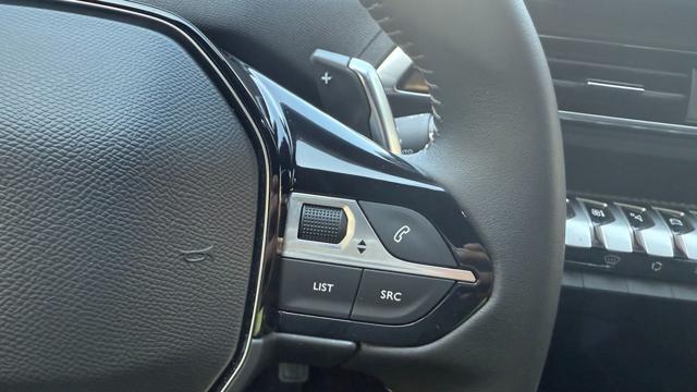 PEUGEOT 3008 HYBRID 136CV e-DCS6 ALLURE PACK*CARPLAY*C.L.18