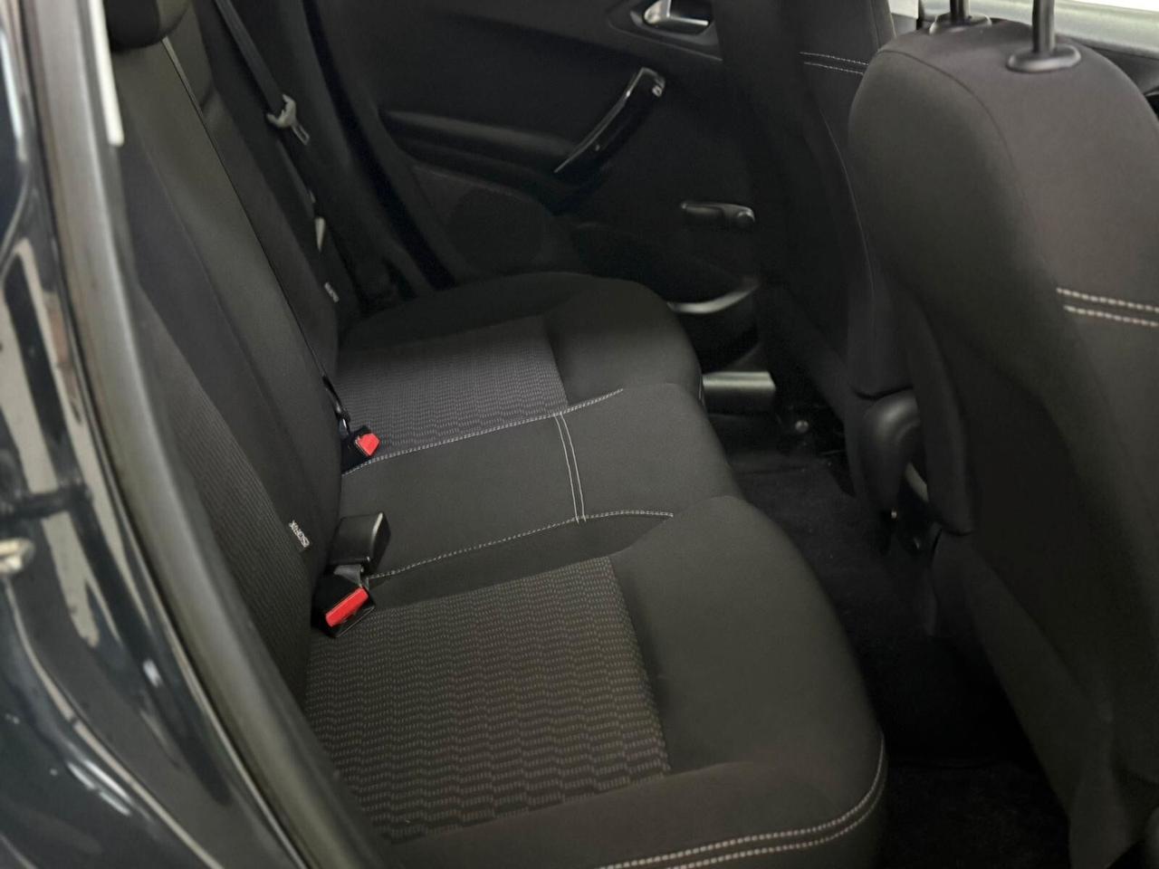 Peugeot 208 PureTech 82 5p. GPL Allure