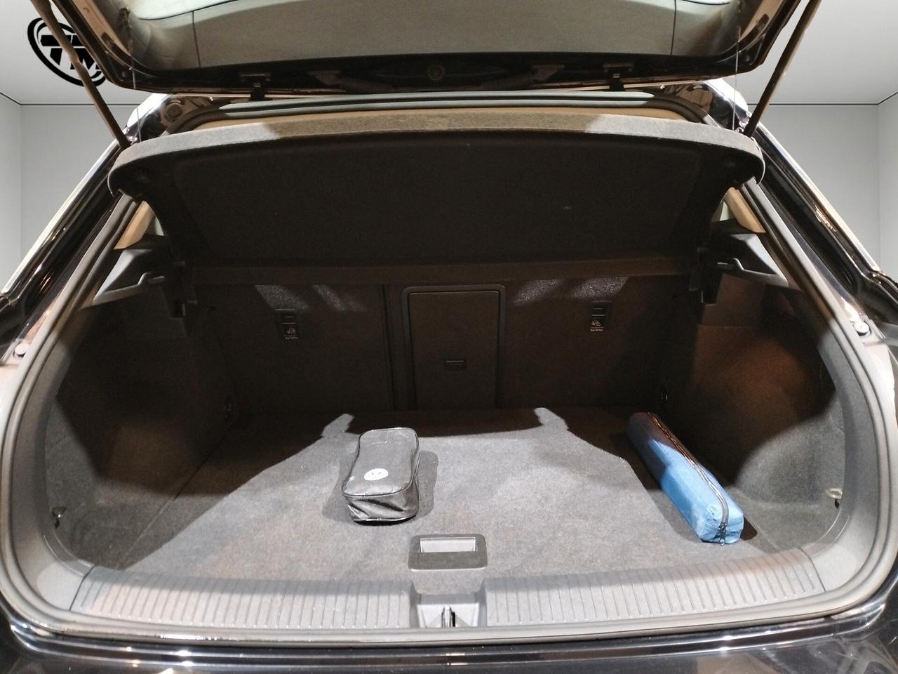 Volkswagen T-Roc 1.0 tsi Style Bi-Color 115cv *66.000 KM*