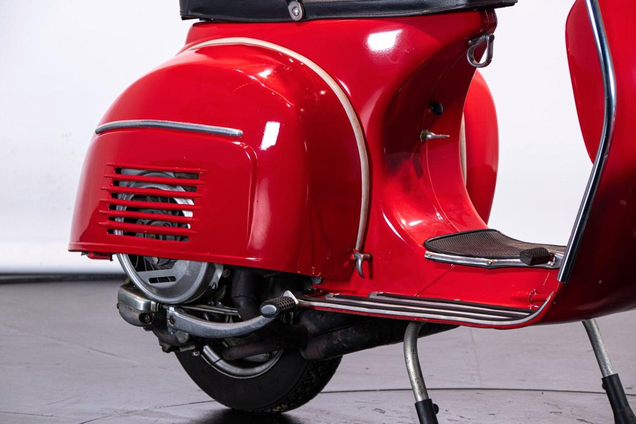 Piaggio Vespa 180 SS