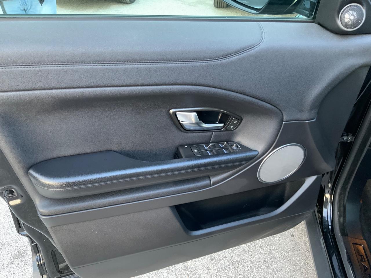 Land Rover Range Rover Evoque Range Rover Evoque 2.0 TD4 150 CV 5p. SE AUTOCARRO 5 POSTI IVA COMPRESA