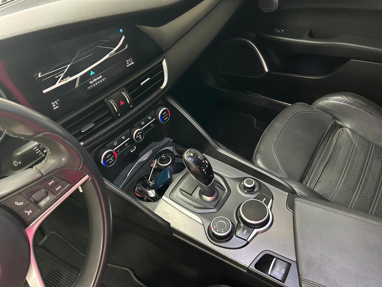 Alfa Romeo Giulia 2.2 Turbodiesel 210 CV AT8 AWD Q4 Veloce
