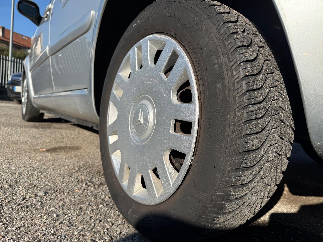 Citroen C3 1.1 airdream Perfect Techno COLORE GRIGIO