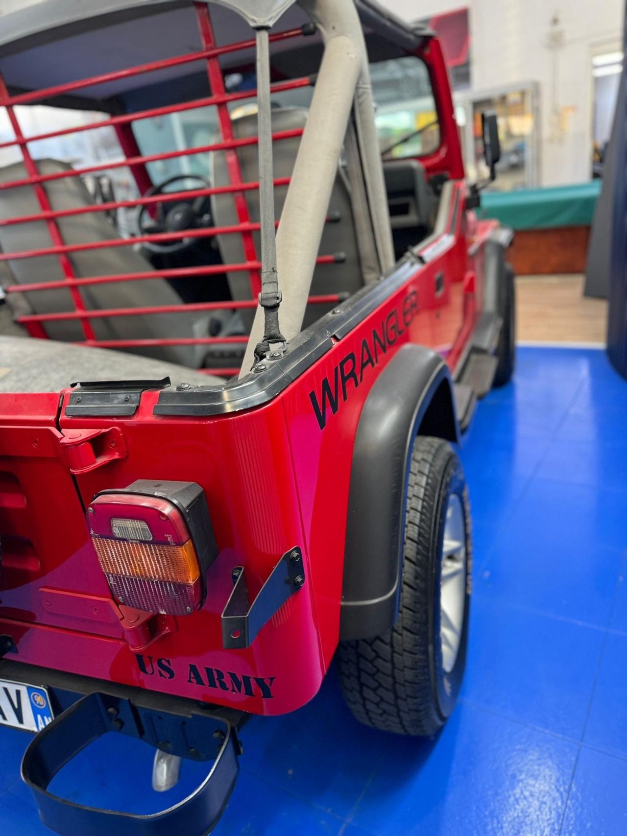 Jeep Wrangler 2.5 Laredo