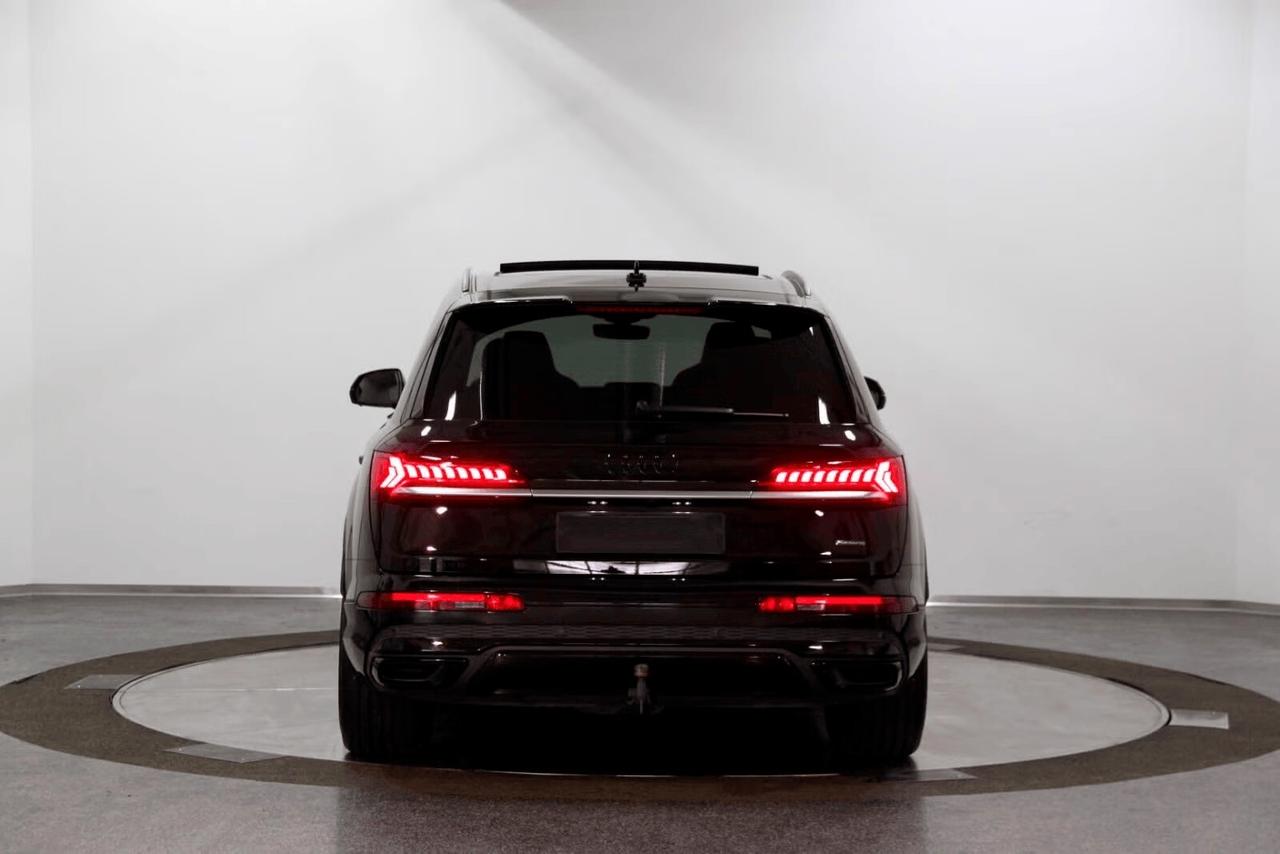 Audi Q7 60 TFSIe quattro S line