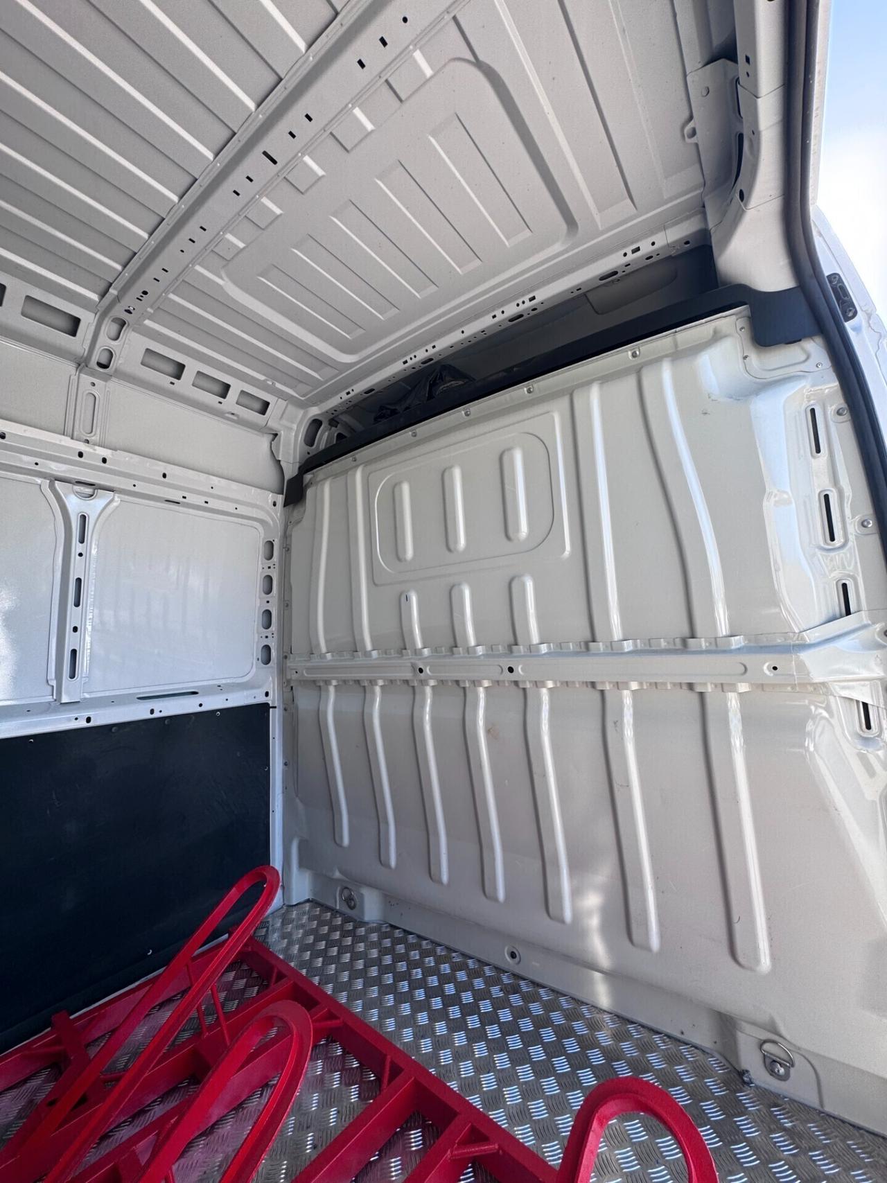 Peugeot Boxer 330 2.2 BlueHDi 140 S&S PC-TN Furgone L3 H2 PARI AL NUOVO