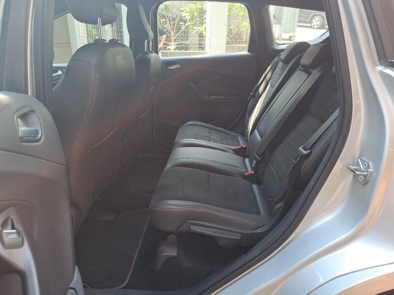 Ford Kuga 1.5 TDCI 120 CV S&S 2WD ST-Line