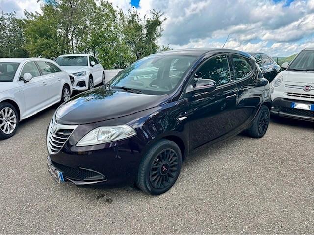 Lancia Ypsilon 1.2 69 CV 5 porte Elefantino