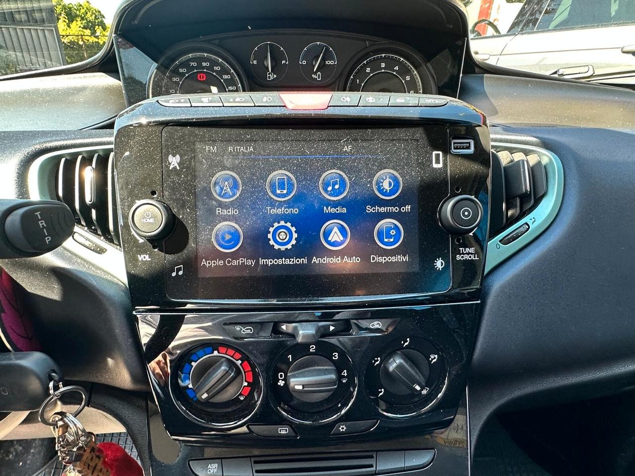 Lancia Ypsilon 1.0 FireFly 5 porte S&S Hybrid Gold