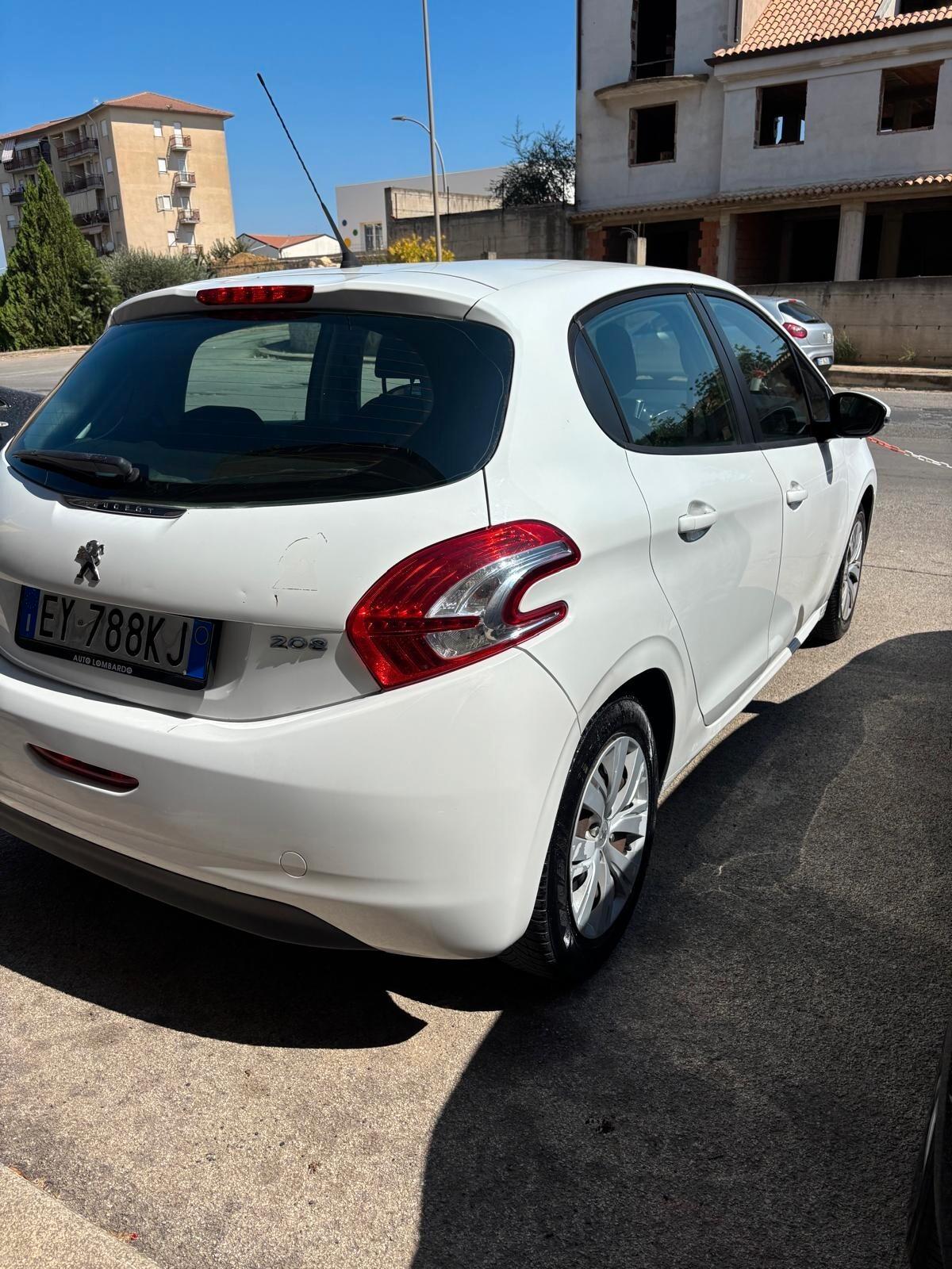 Peugeot 208 1.4 HDi 68 CV 5 porte Active