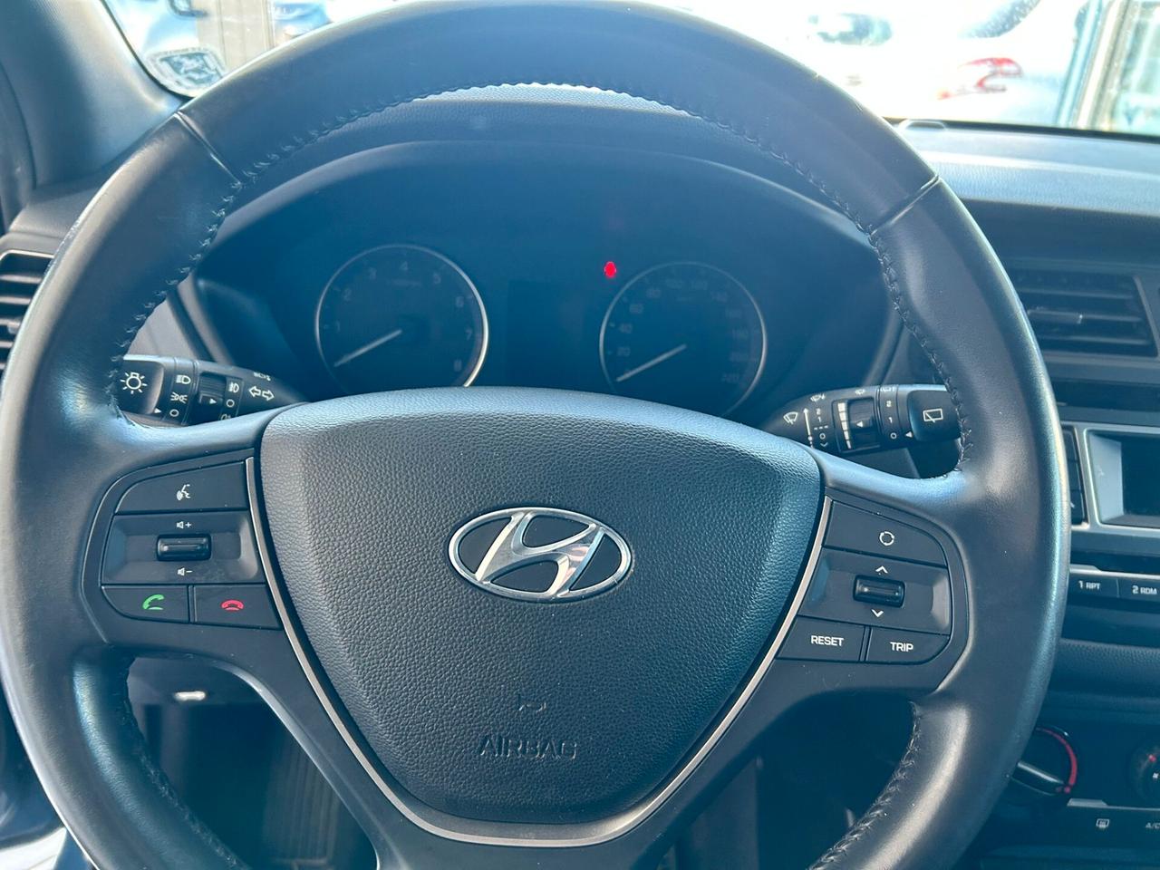 Hyundai i20 1.2B X NEOPATENTATI 2017