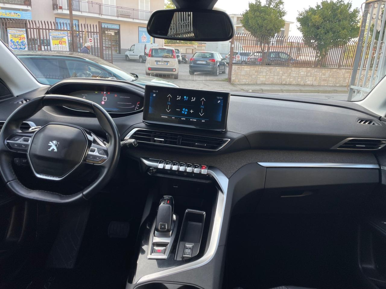 Peugeot 3008 BlueHDi 130 S&S EAT8 Allure