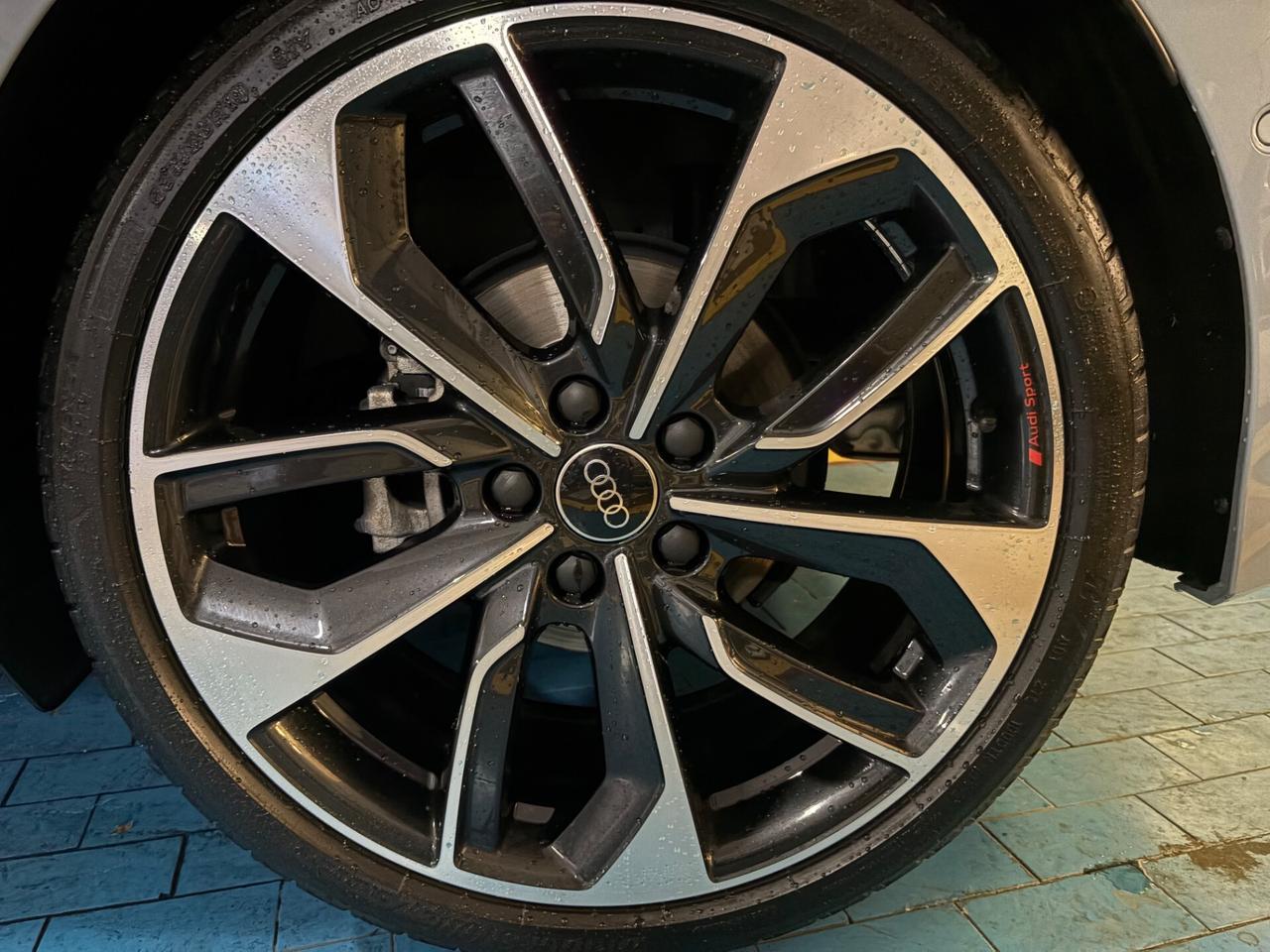 Audi A3 Sedan 35 TFSI S tronic line edition