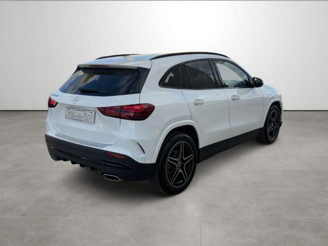 MERCEDES-BENZ GLA 200 Automatic AMG Line Premium