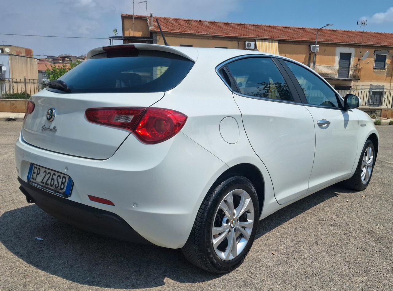 Alfa Romeo Giulietta 1.6 JTDm-2 105 CV Exclusive